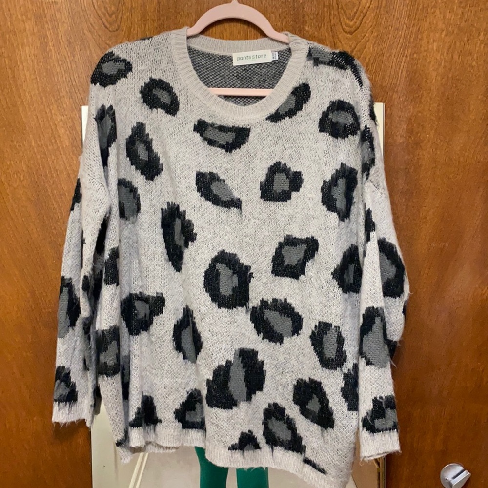 Pants Store Cheetah Print Sweater